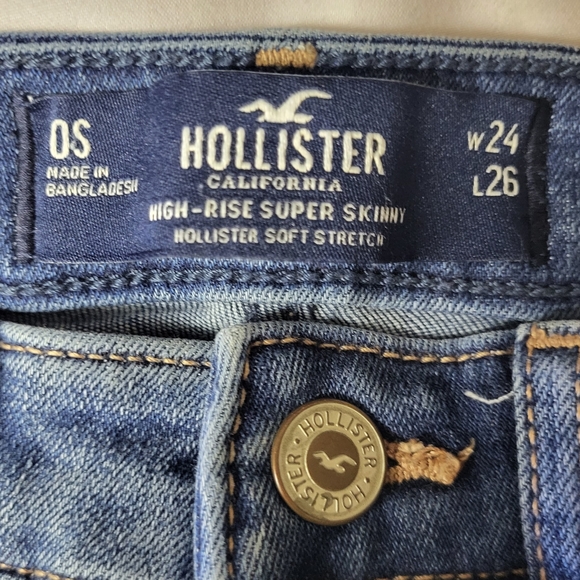 Hollister Distrested High Rise Skinny Jeans - Picture 2 of 6